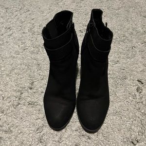 Women’s heeled boots